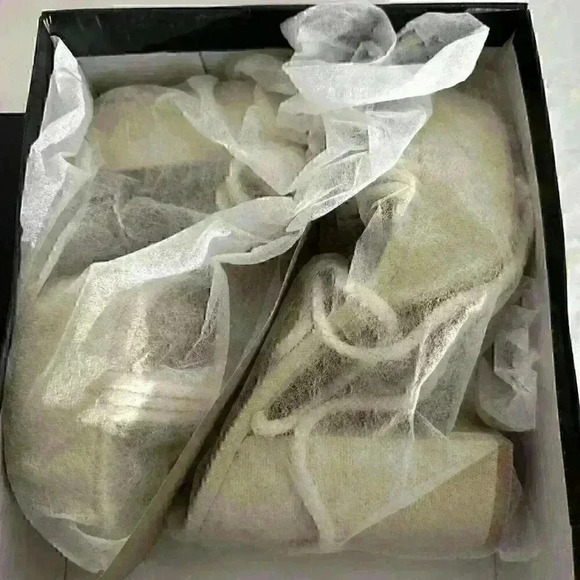 Lulus GAWNTY Heels Almond Color Size 5.5 - Picture 5 of 10